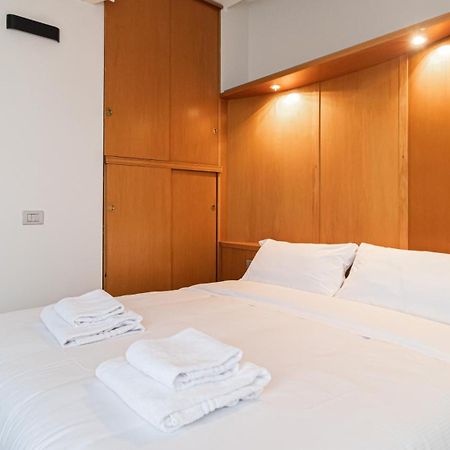 Italianway-Gian Galeazzo Apartment Milan Bagian luar foto