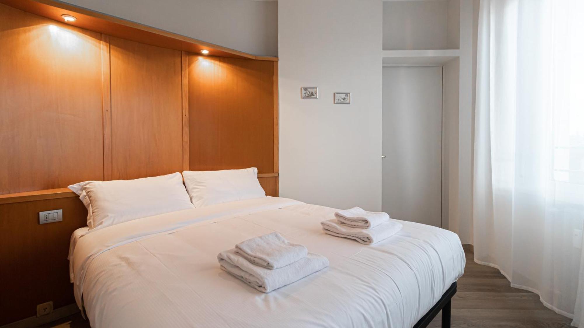 Italianway-Gian Galeazzo Apartment Milan Bagian luar foto