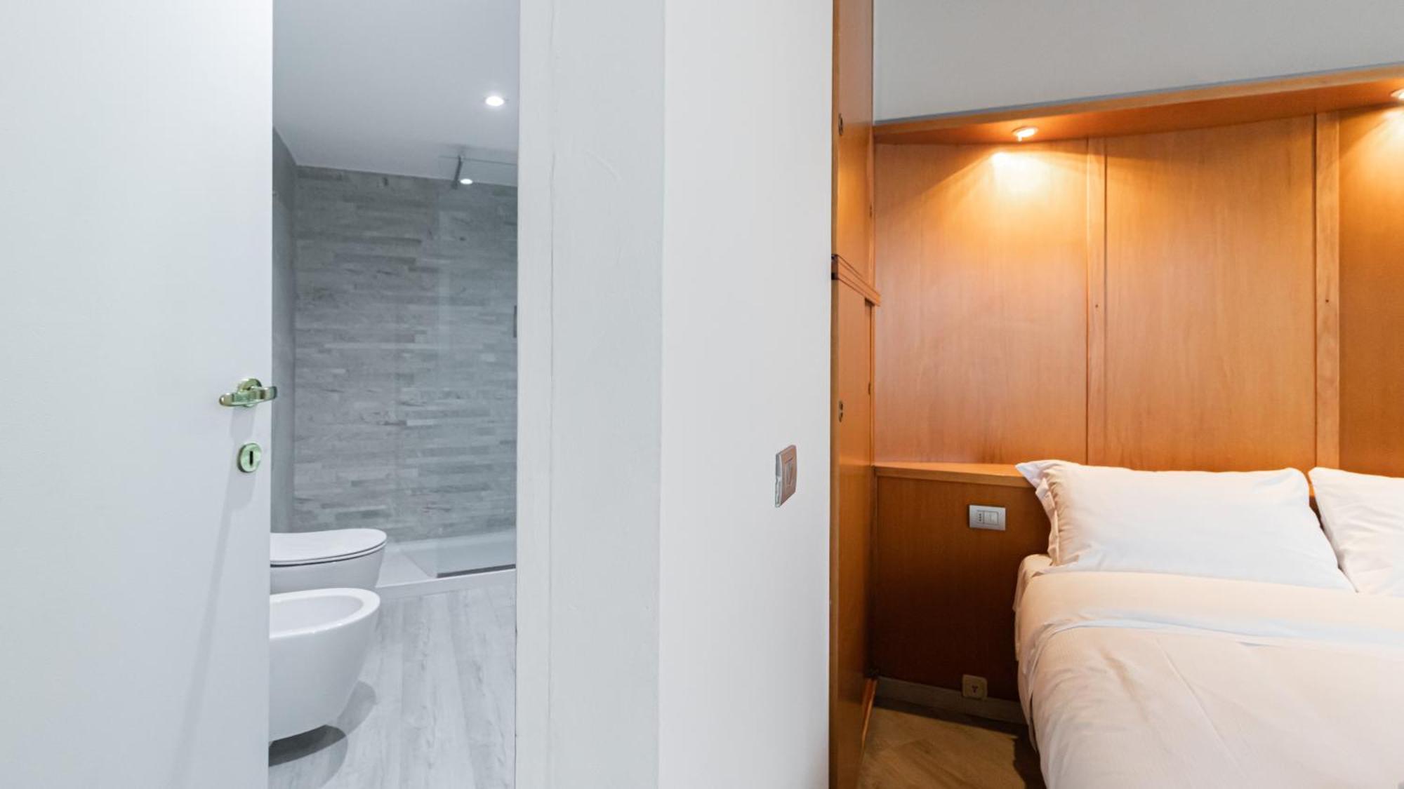 Italianway-Gian Galeazzo Apartment Milan Bagian luar foto